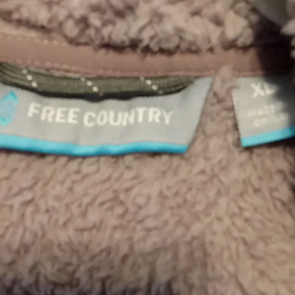 Free Country Taupe Sherpa Vest - Picture 4 of 5